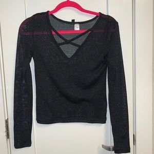 Divided H&m long sleeved shirt 🖤size :us S💁🏻‍♀️